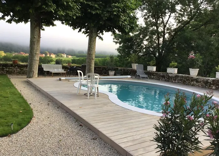 Studio Pour Deux, Tout Confort, Avec Piscine Privee * Albas (Lot)